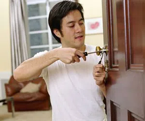 General Locksmith Store Seffner, FL 813-261-6641 - changing-locks